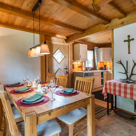 Leo Chalet